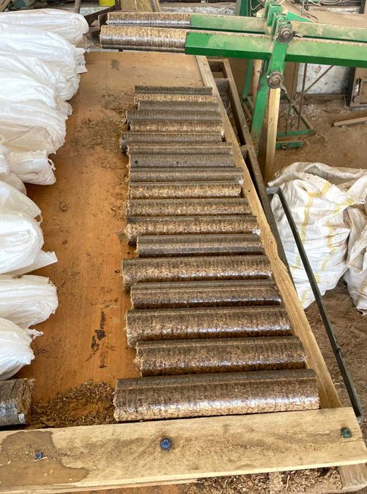 Вугілля, Пелети та брикети PINI KAY, RUF, NESTRO для дому та бізнесу