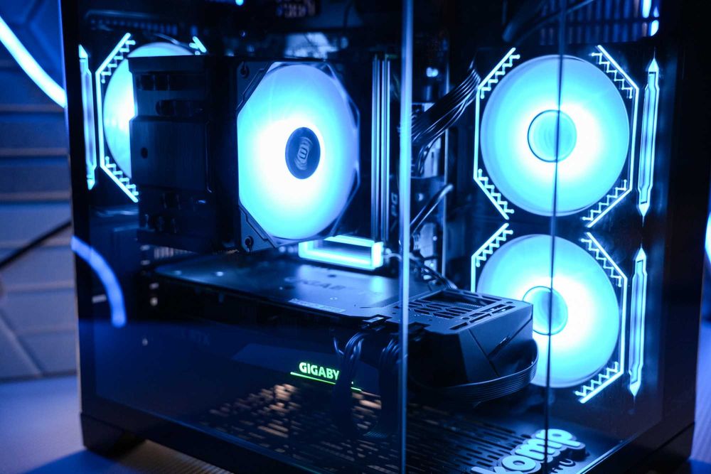 komputer gamingowy, komputer stacjonarny do gier. Rtx 3070, Ryzen 7