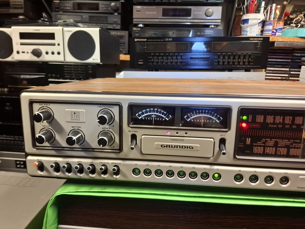 Amplituner Grundig R-30