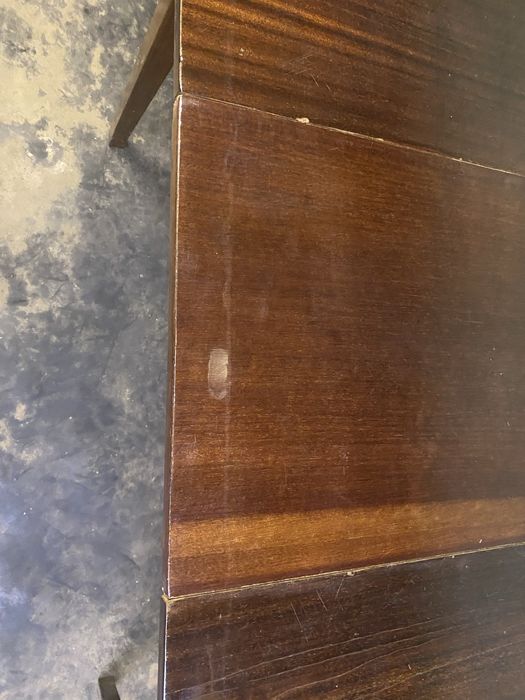 Стол обеденный лакированный времен СССР