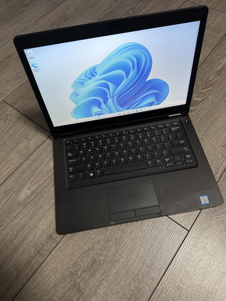 Ноутбук Dell Latitude 5490