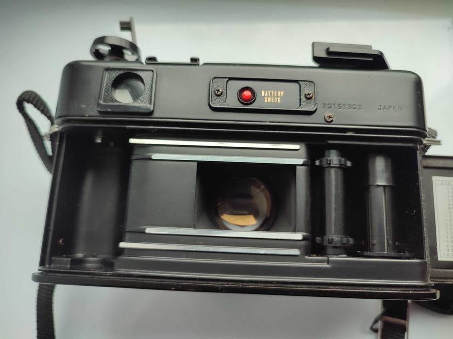 Yashica Electro 35 GT - Yashinon DX 45мм 1.7- Japan