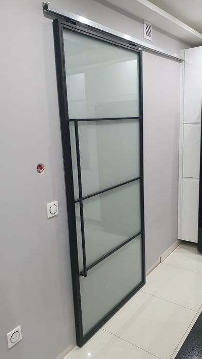 Drzwi przesuwne loft, szklane, metalowe, loftowe