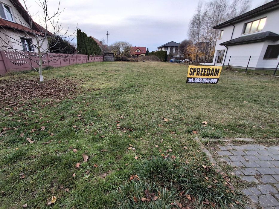 Działka budowlana 750 m2 Duchnice, blisko Warszawy, pełne uzbrojenie