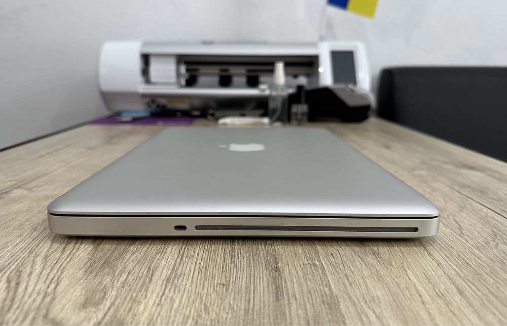 Apple MacBook Pro 13" 2012р i5/4/512gb Silver ідеальний стан 185$