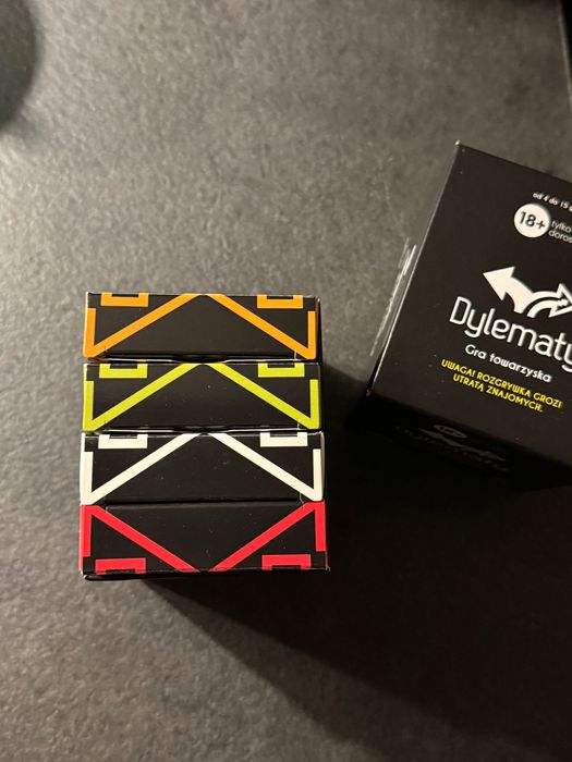 gra towarzyska dylematy 18+