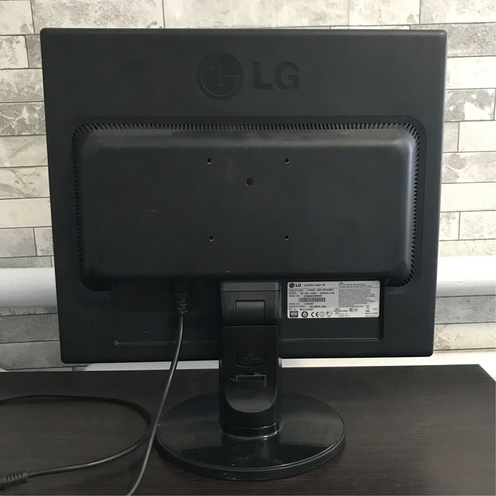 Монітор 19‘‘ LG FLATRON L1942S-BF