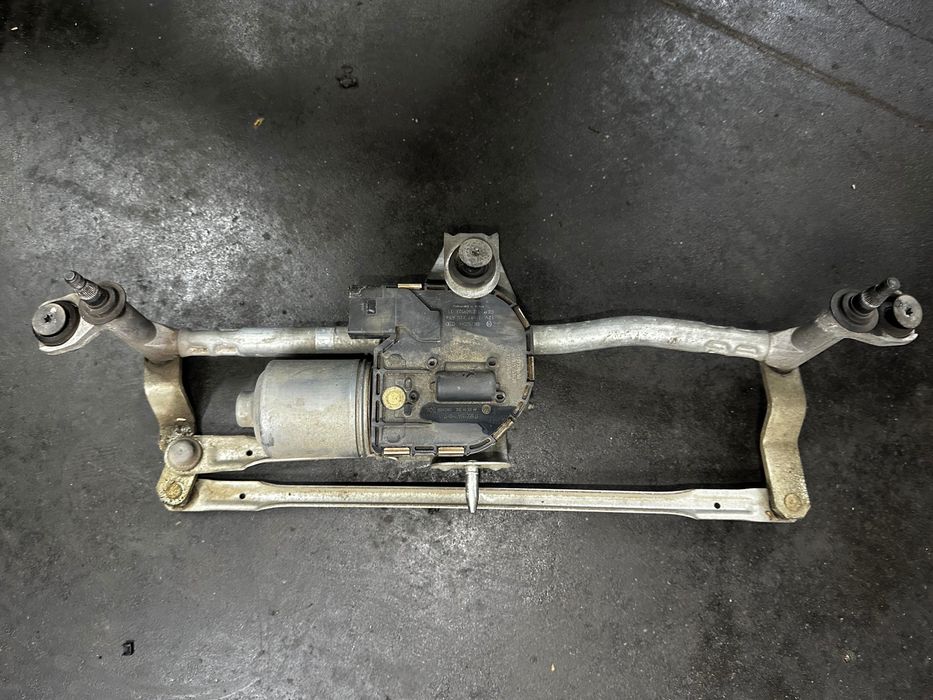Mechanizm silniczek wycieraczek Vw touran