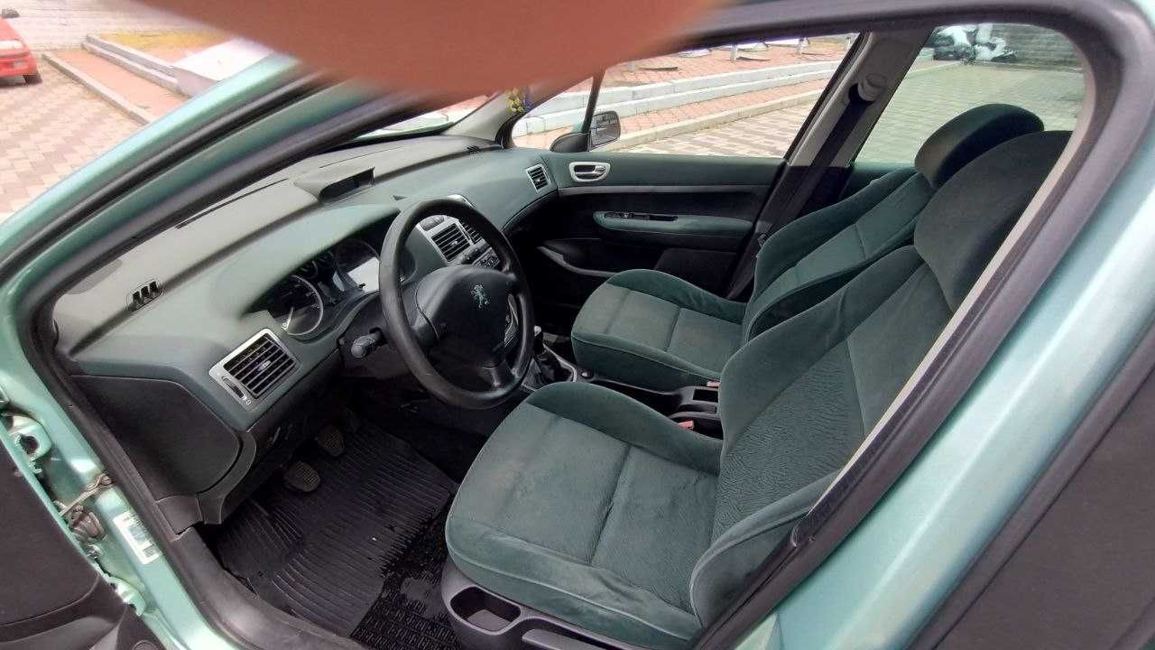 Живий симпатичний універсал Peugeot 307 SW 1.6 MT