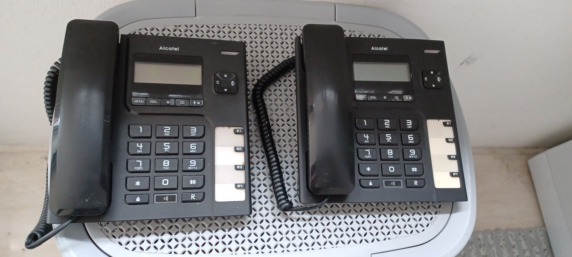 Telefones como novos