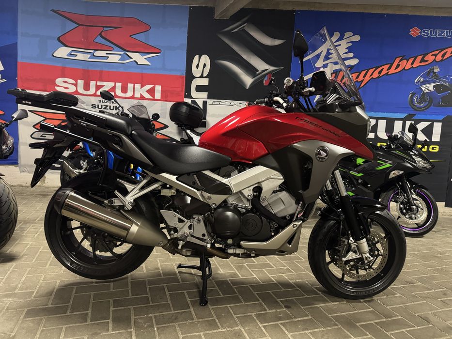 Японский мотоцикл Honda VFR800X 2015г.