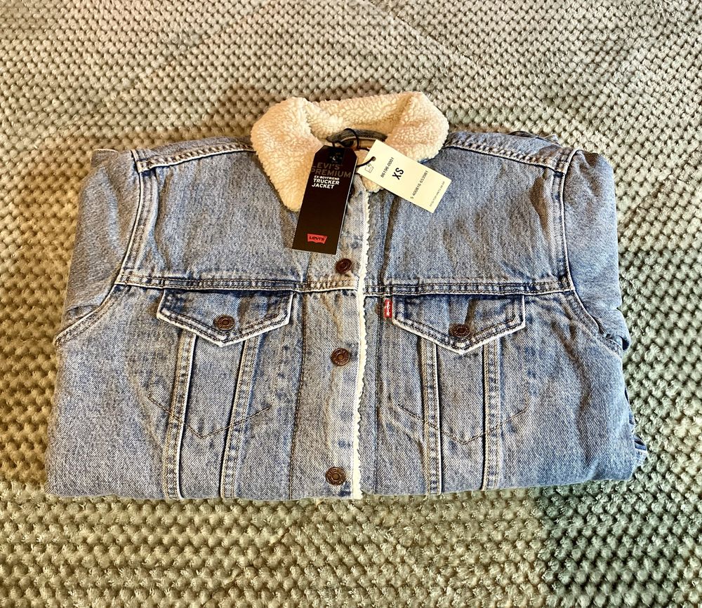 Casaco sherpa levi’s novo , XS