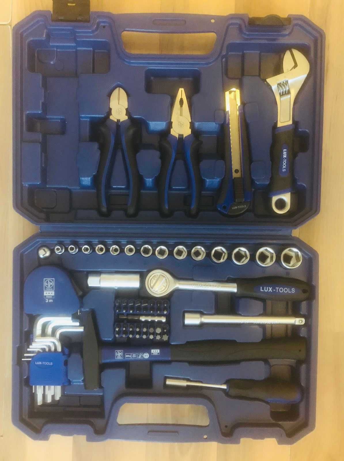 Чемодан качественных инструментов LUX-TOOLS Германия