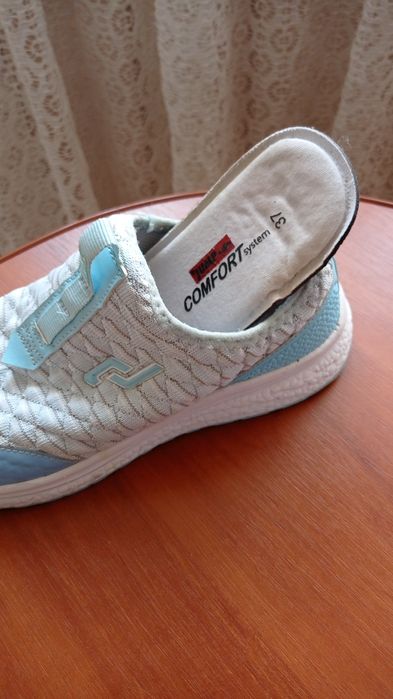 Продам слипончики