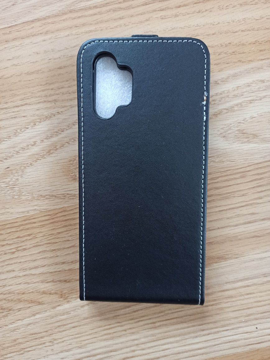 Kabura, etui do Samsung A32 5G otwierana do dołu