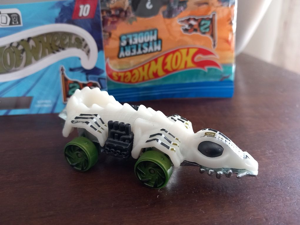 Hot Wheels Mystery Models "Novo"