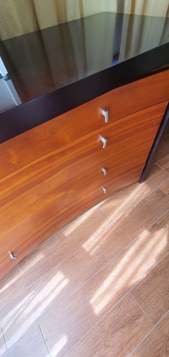 Oportunidade! Mobilia de Quarto em Madeira Maciça de Cerejeira