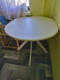 Стол для кухни белый