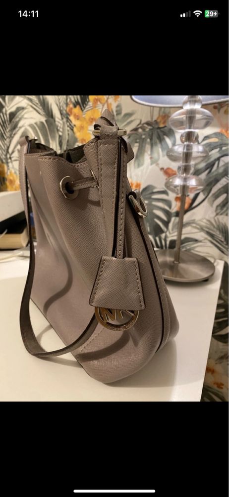 Mala Michael Kors