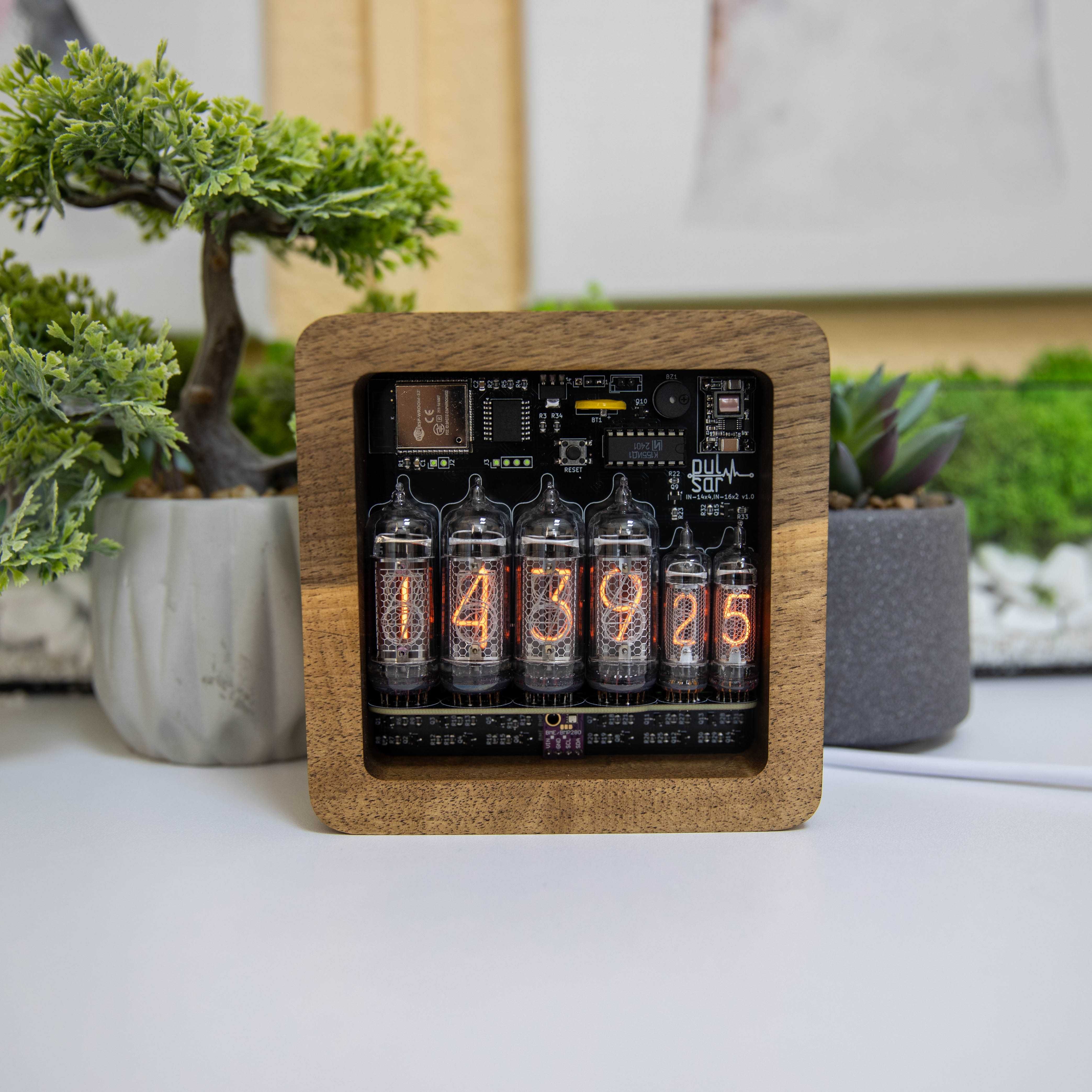 Ламповий Годинник Nixie Clock ИН-14+ИН-16