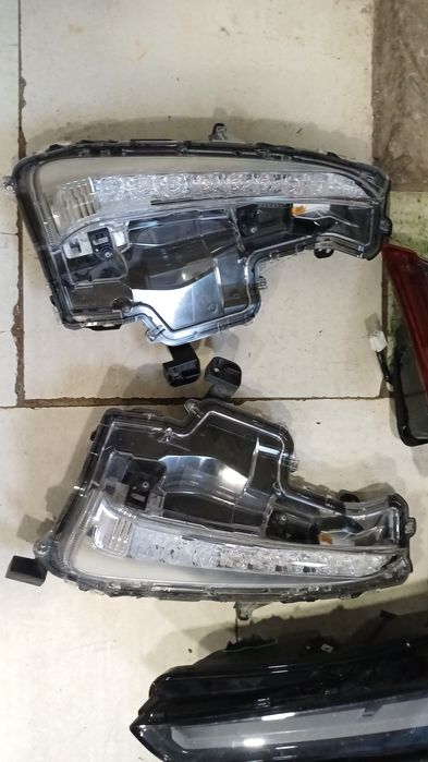 ДХО Toyota Prius Prime поворот в бампер фара туманка