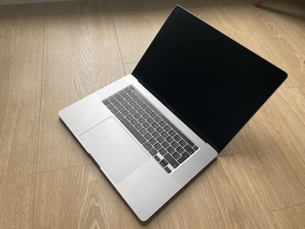 MACBOOK PRO 16” 2.3GHz (i9)/16GB/1TB SSD/Radeon Pro 5500M 4 GB