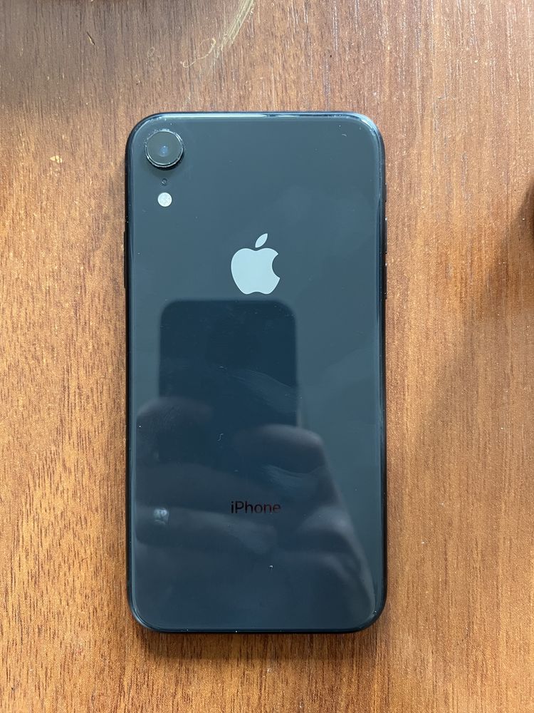 Iphone xr 64  акб 81