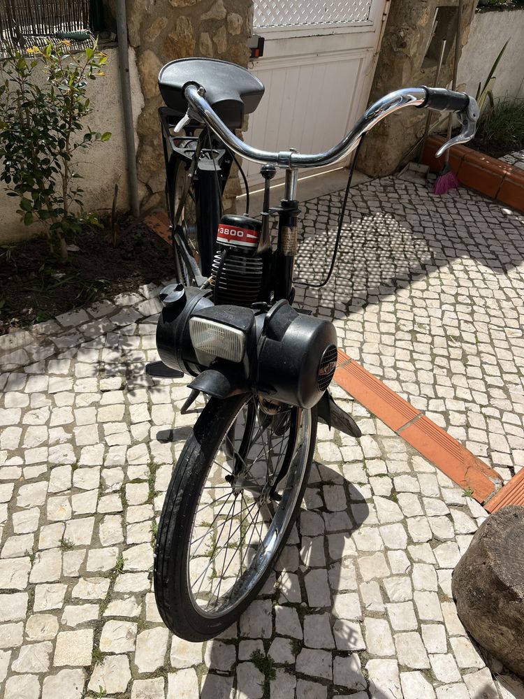 SOLEX 3800 Preta e em perfeitas condições