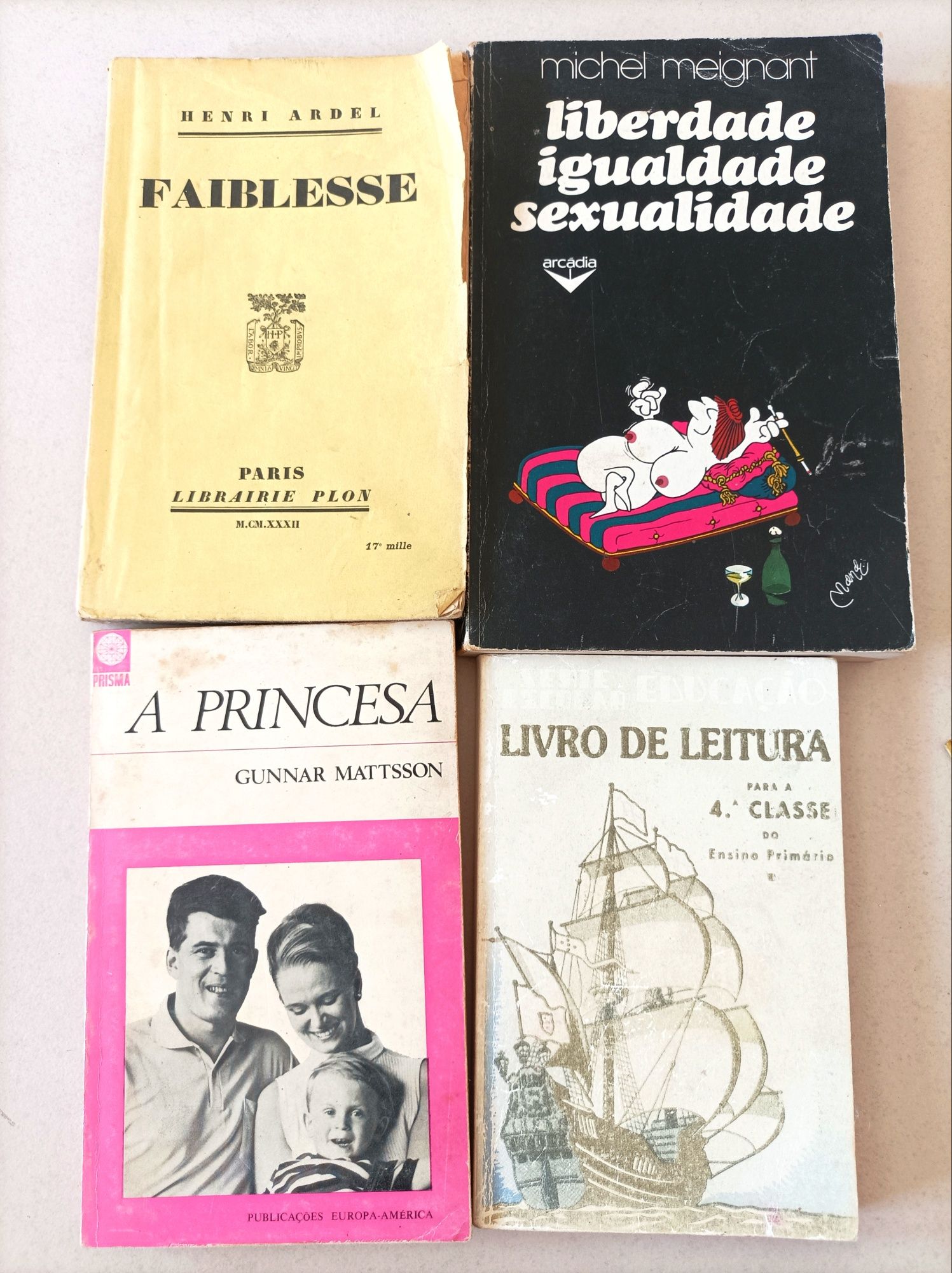 Lote de Livros muito Antigos (Vintage)