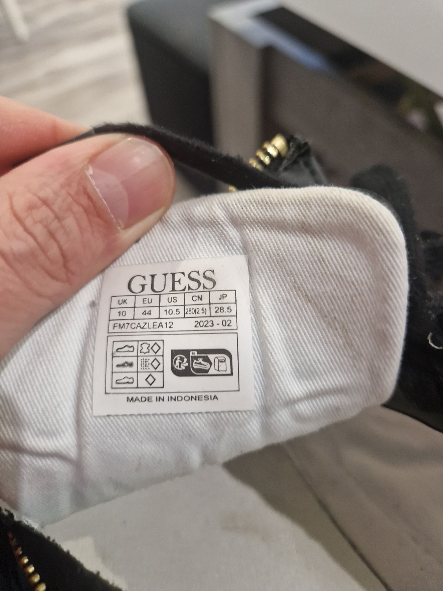 Buty guess roz44