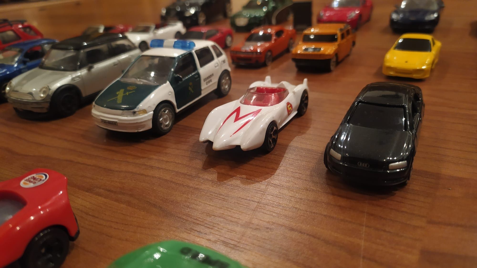 Conjunto Miniaturas de Carros (Ferrari, Dodge, Porsche, Audi..)