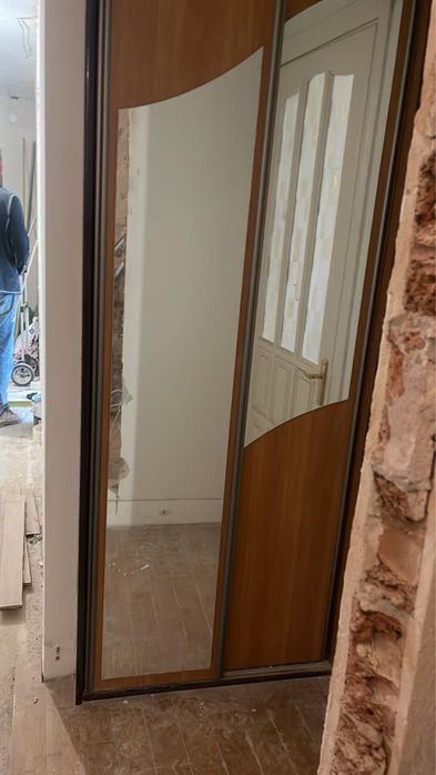 Продаються двері