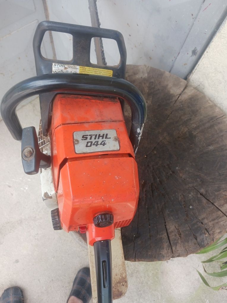 Vendo motoserra sthil 044