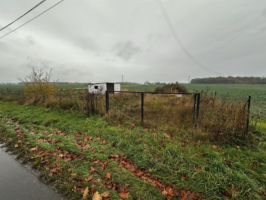 Sprzedam dzialke budowlana o powierzchni 40 ar