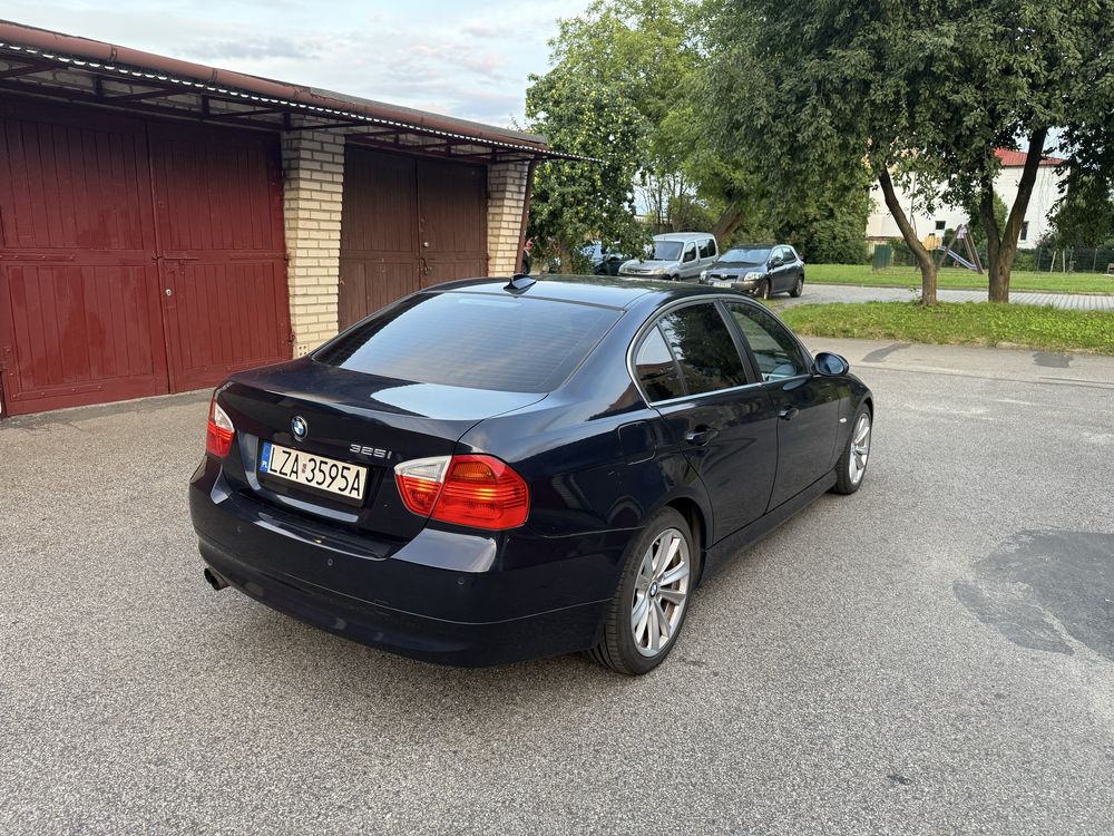 Bmw 325i e90 sedan