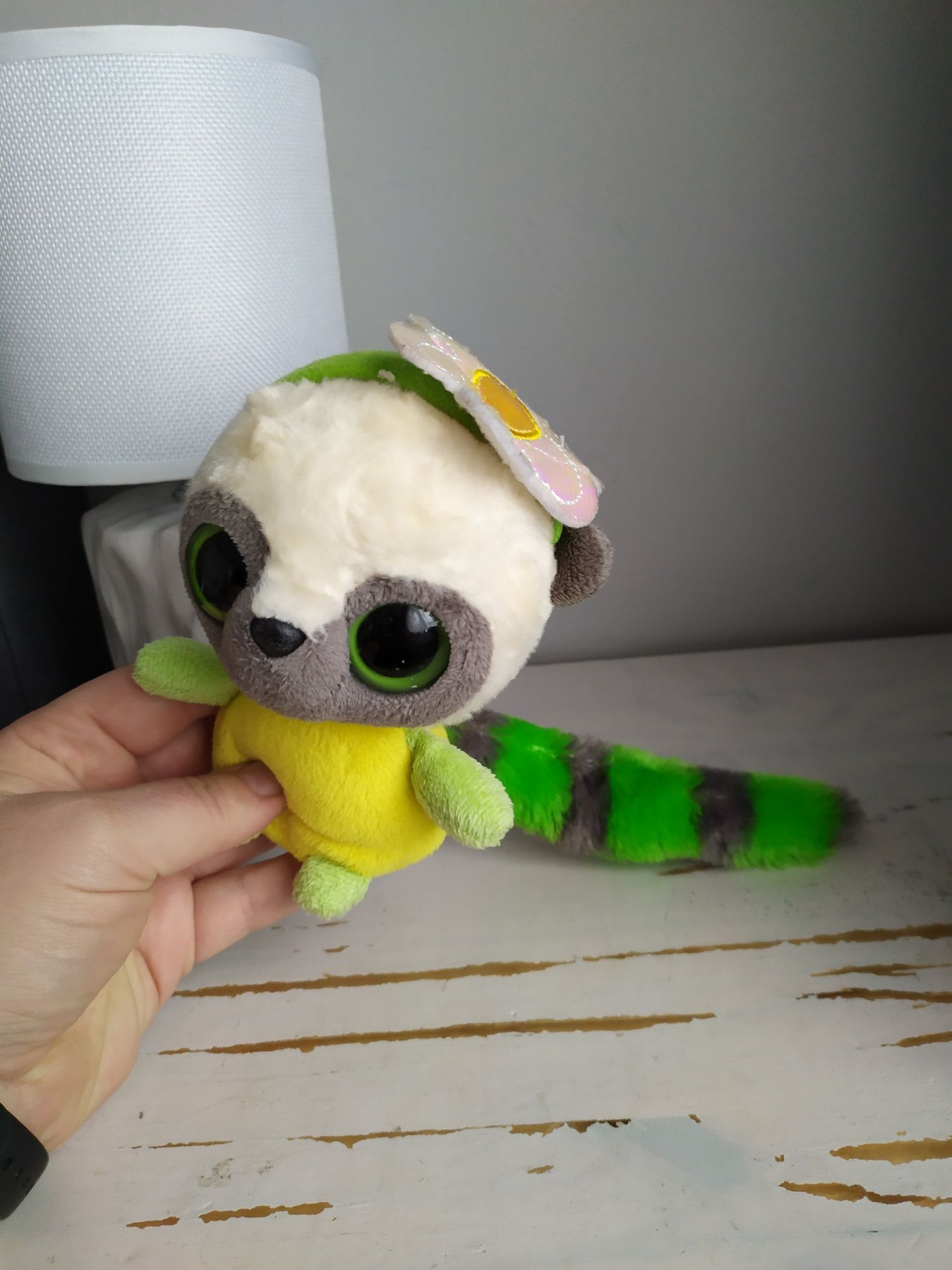 Lemur z kwiatkiem maskotka pluszak przytulanka YooHoo