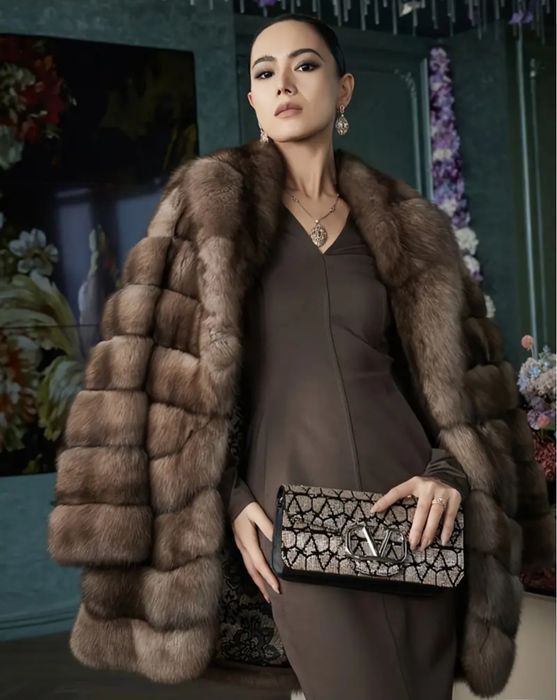 Шикарна шуба з штучного хутра