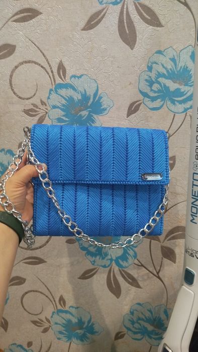 Сумочки з пряжі та шнурка