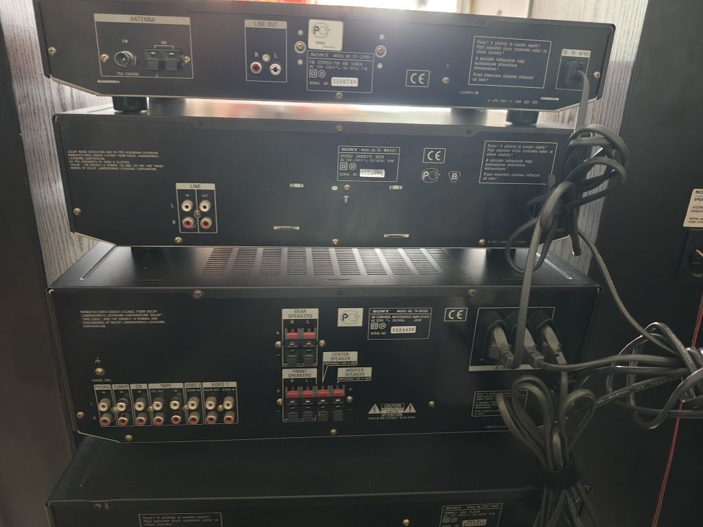 Duża wieża Sony plus 2 duże głośniki plus subwoofer