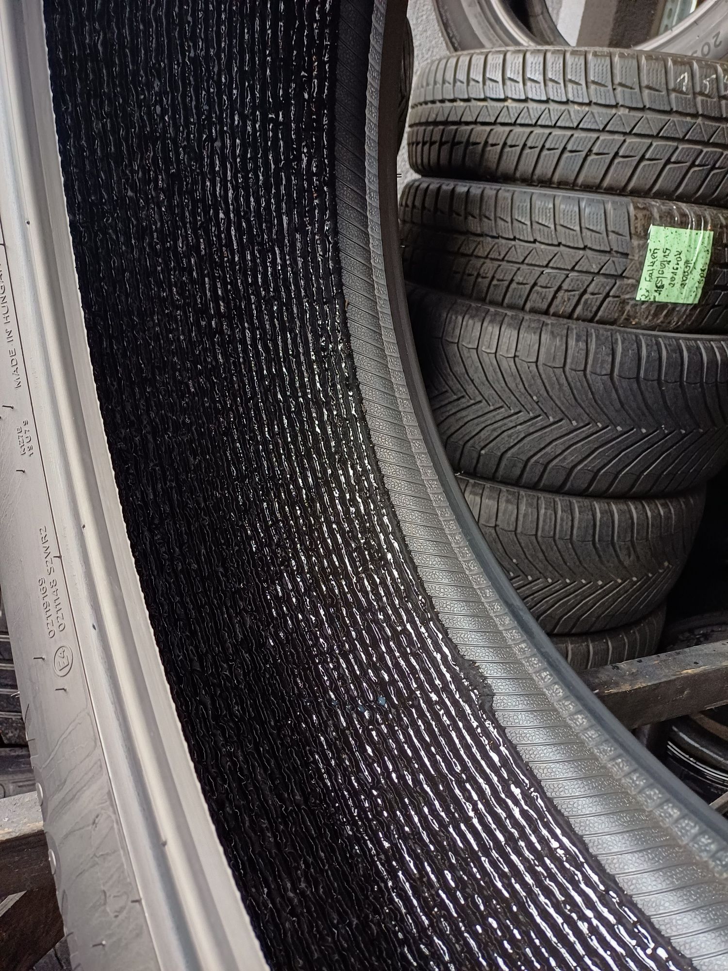 235/55/19 Sprzedam parę opon letnich Hankook