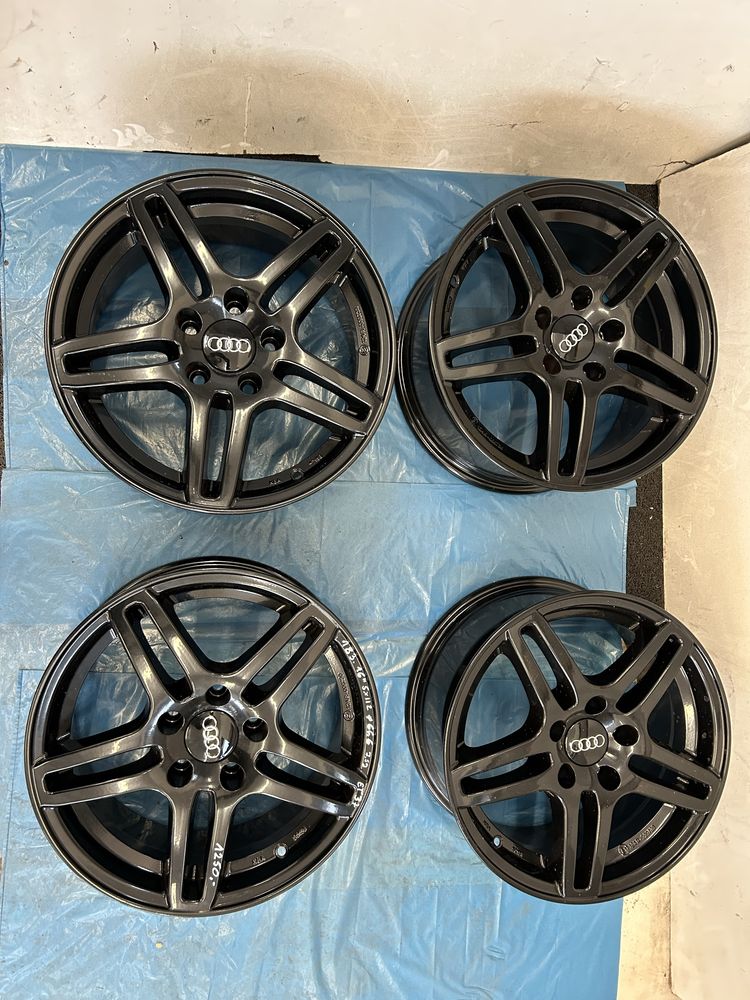 183 Felgi Aluminiowe AUDI R 16 5x112 otwór 66,6 Bardzo Ładne Czarne