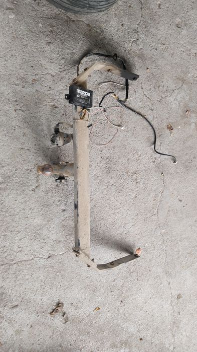 Hak kompletny Mazda 5 cw