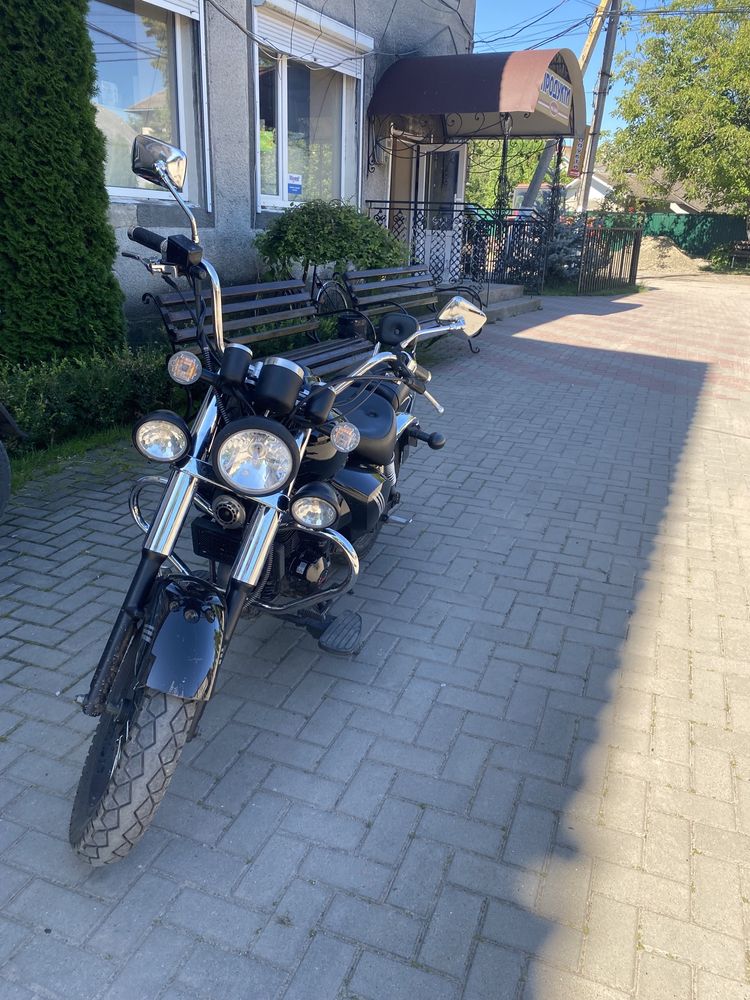 Продається мотоцикл motoleader 250кб.