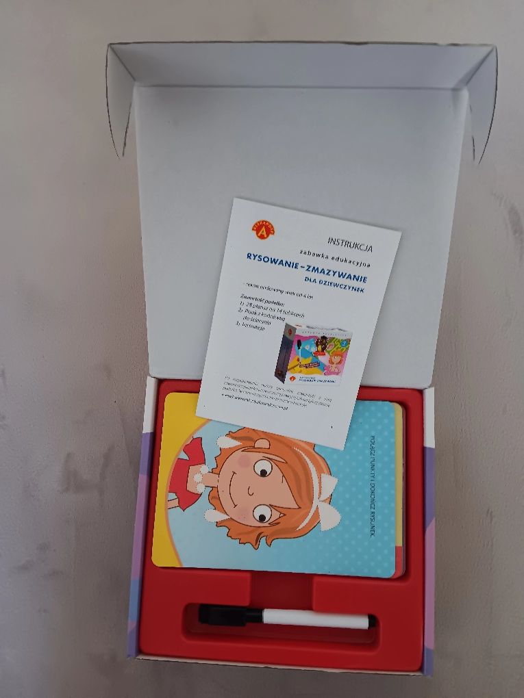 Rysowanie zmazywanie zwierzątka i dziewczynka zabawka edukacyjna