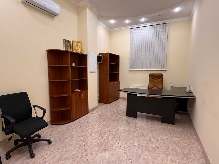 БЕЗ% Офіс, окремий вхід, завжди є електрика., Борщагівська 152а,+склад