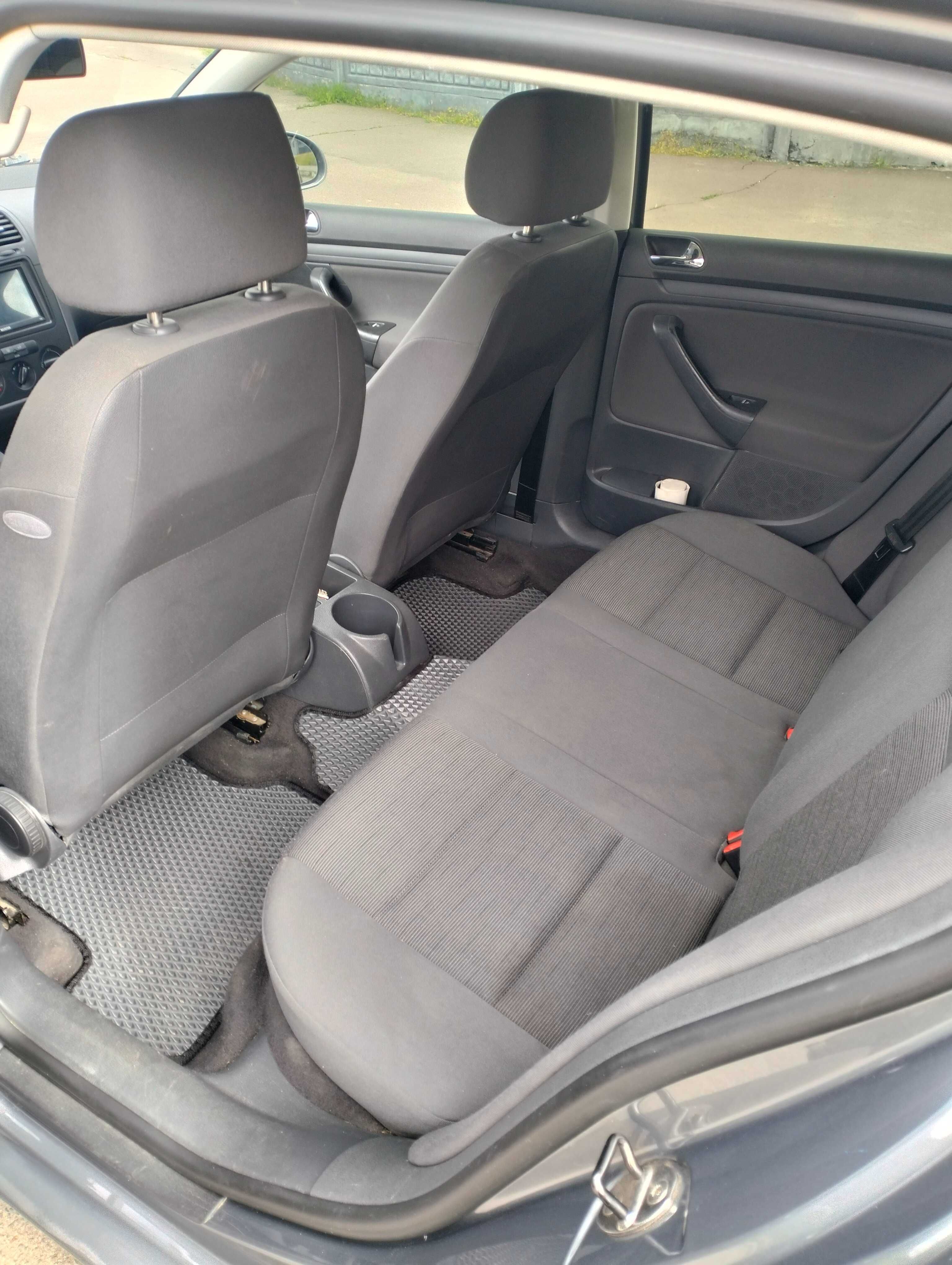 Автомобіль GOLF 5