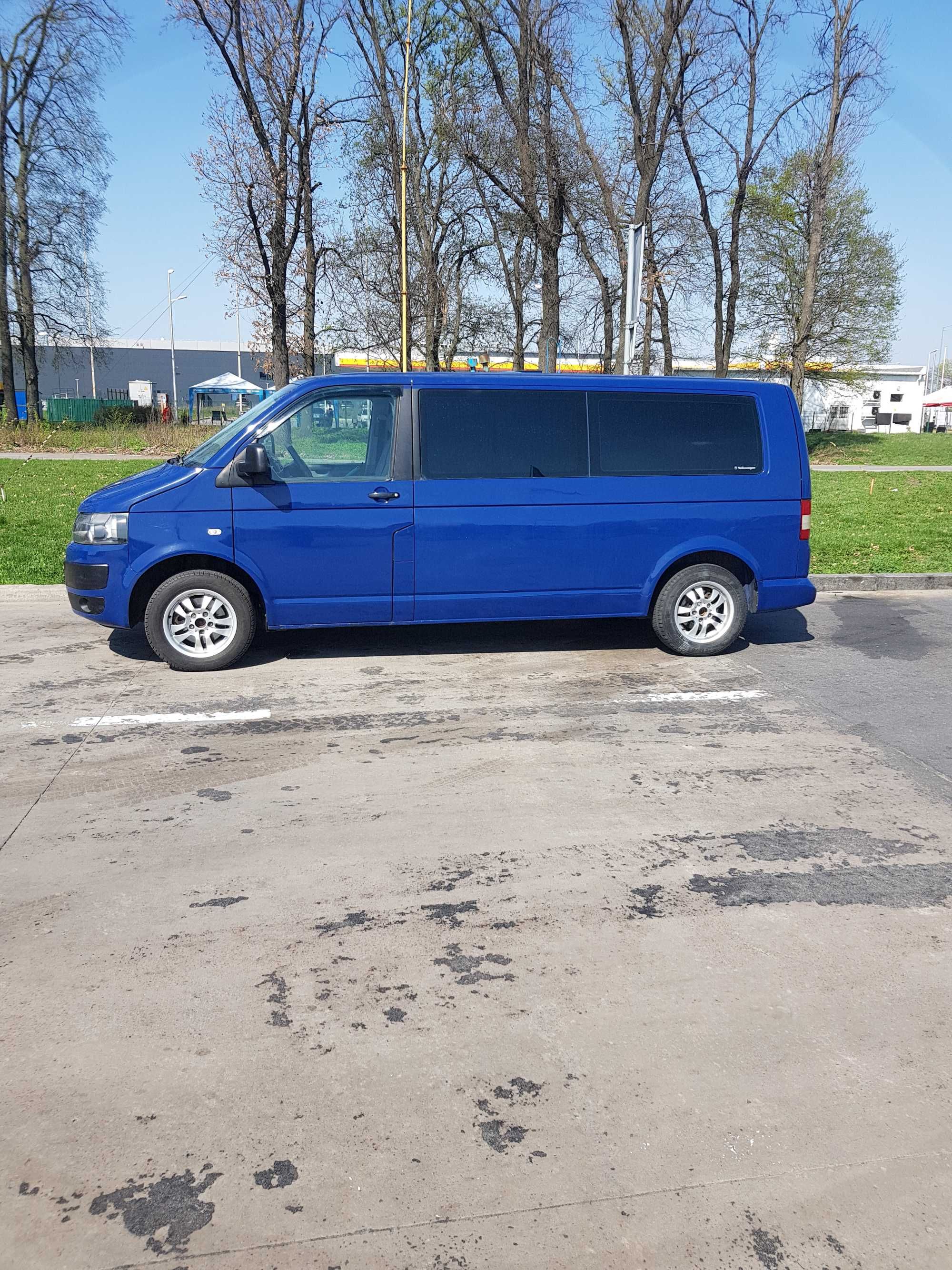 Volkswagen Transporter салон Caravelle, 10+1 місць