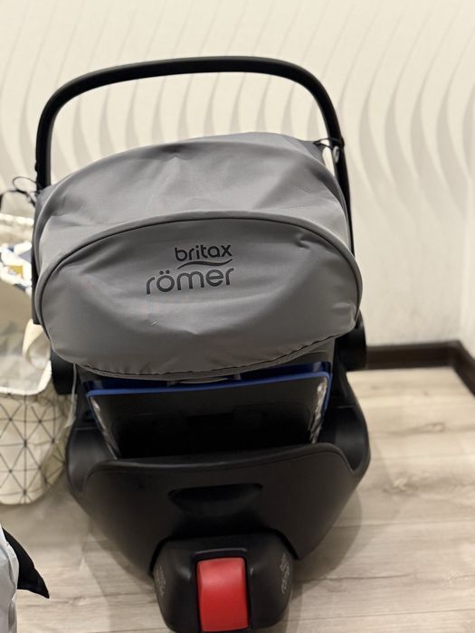 Автокрісло britax romer i- size