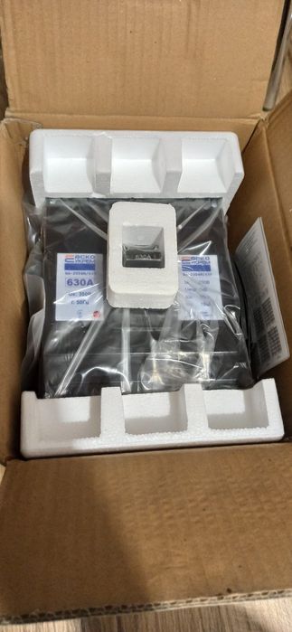 Автоматичний вимикач 630А