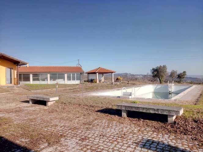 Quinta em Carrazedo de Montenegro  5 Ha